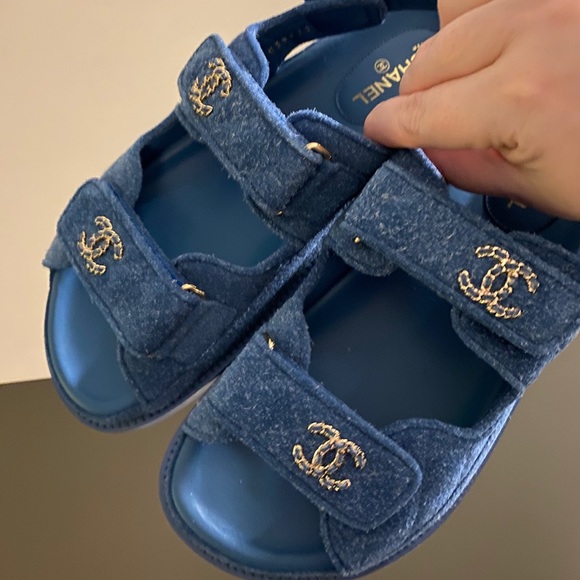 SOLD ON VESTIAIRE!! Chanel dad sandals - Picture 3 of 6